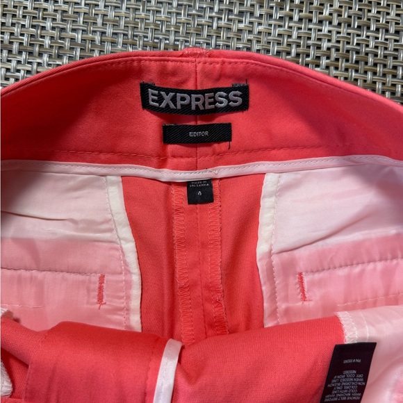 Express Women's Vibrant Coral Shorts Size 4 - Picture 7 of 7